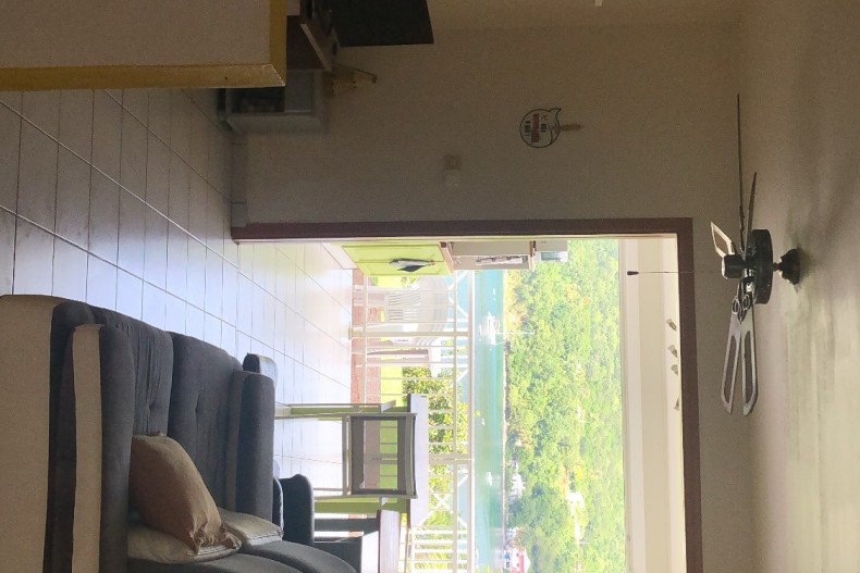 Studio La Vigie 3 17577_salon + vue.JPG